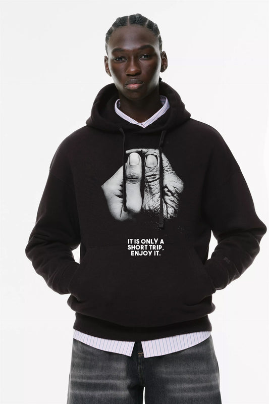 Φούτερ με κουκούλα και τσέπες Prenium ποιότητας της εταιρίας Lux in Tenebris με τύπωμα Time is past fast - Ο χρόνος κυλάει γρήγορα