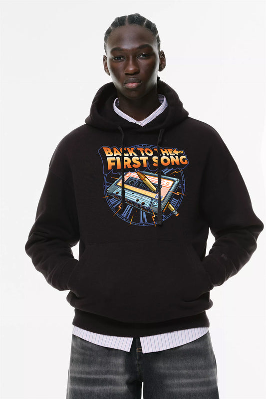 Φούτερ με κουκούλα και τσέπες Prenium ποιότητας της εταιρίας Lux in Tenebris με τύπωμα Back to the first song