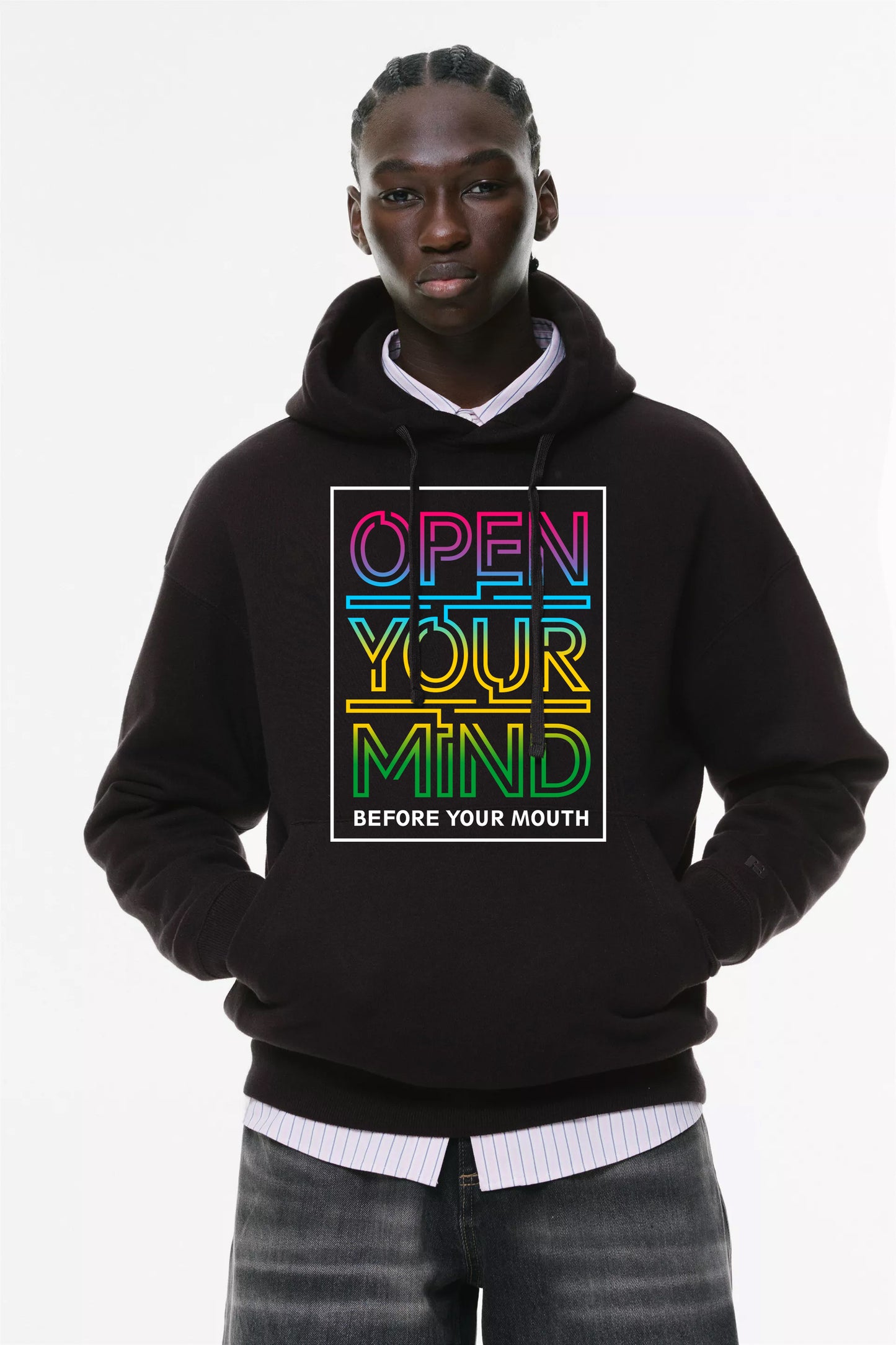 Φούτερ με κουκούλα και τσέπες Prenium ποιότητας της εταιρίας Lux in Tenebris με τύπωμα Open your mind before your mouth