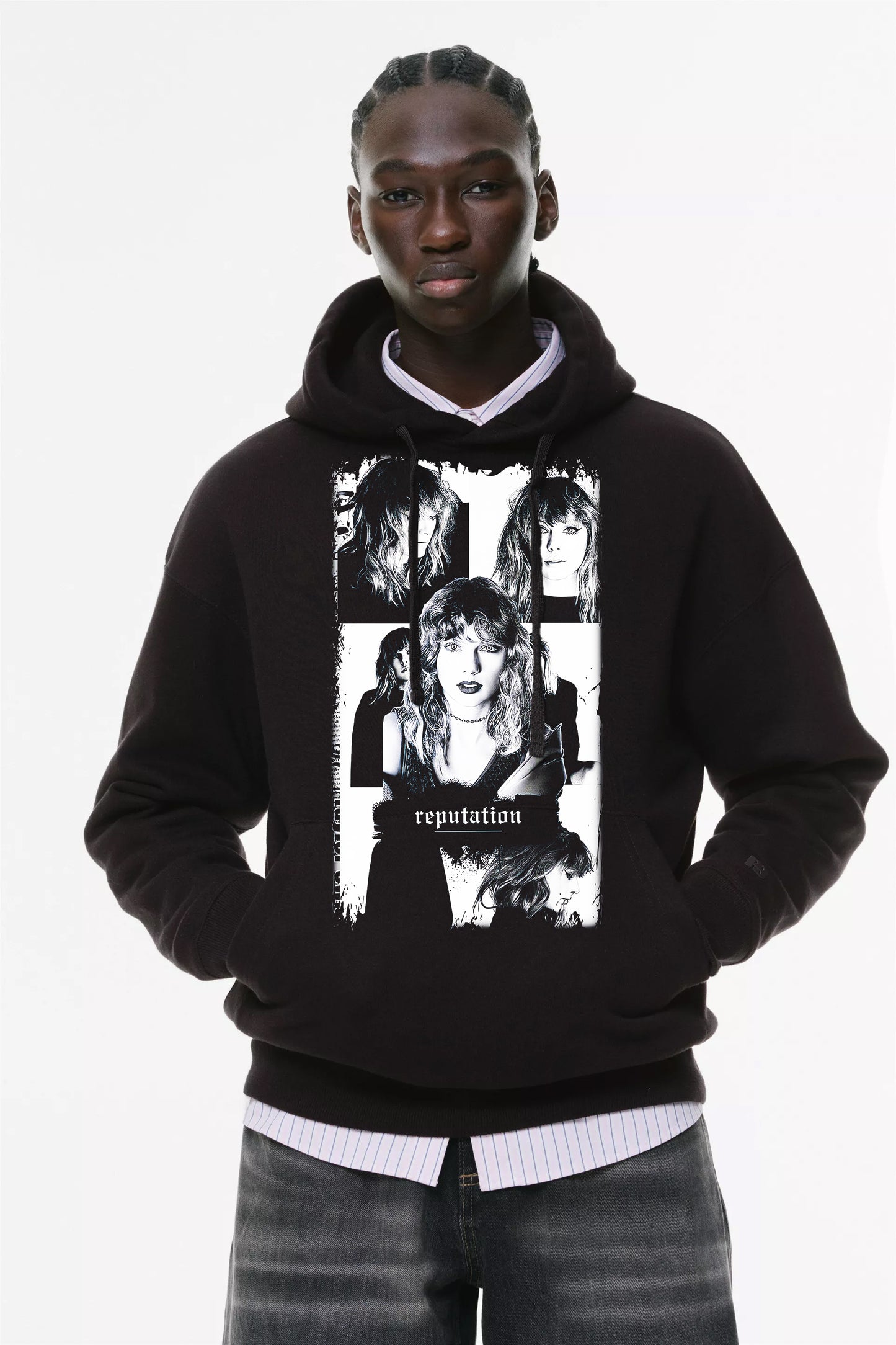 Φούτερ με κουκούλα και τσέπες Prenium ποιότητας της εταιρίας Lux in Tenebris με τύπωμα Taylor Swift